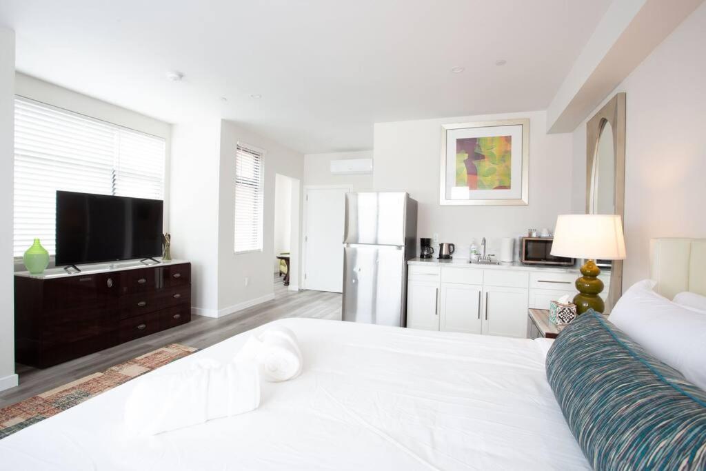 Comfy Studio With Cali King Size Mattress سان دييغو المظهر الخارجي الصورة