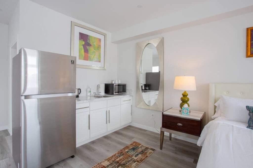 Comfy Studio With Cali King Size Mattress سان دييغو المظهر الخارجي الصورة